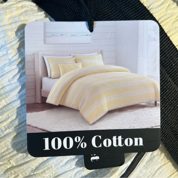 CLOTH & CANOPY Yellow White Stripe Queen Comforter Set 3pc
#0911245 - Picture 5 of 17